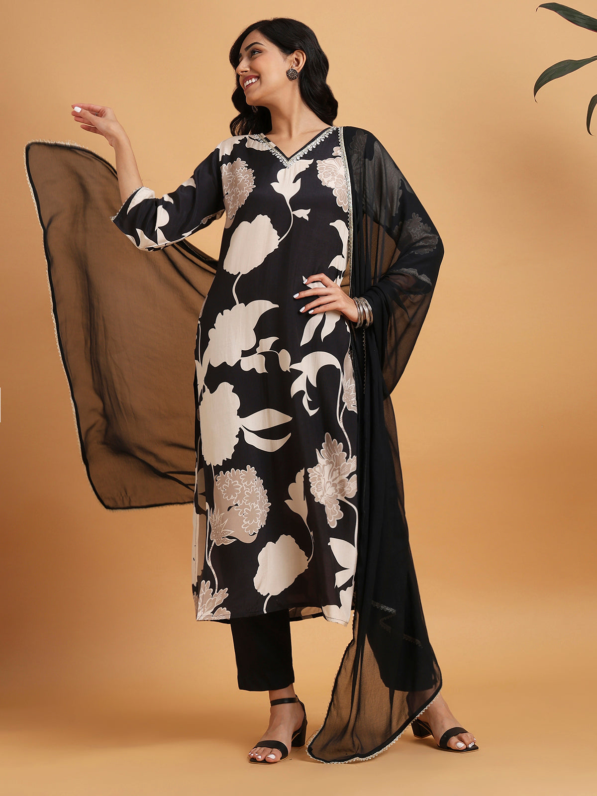 Black and white floral printed kurta set