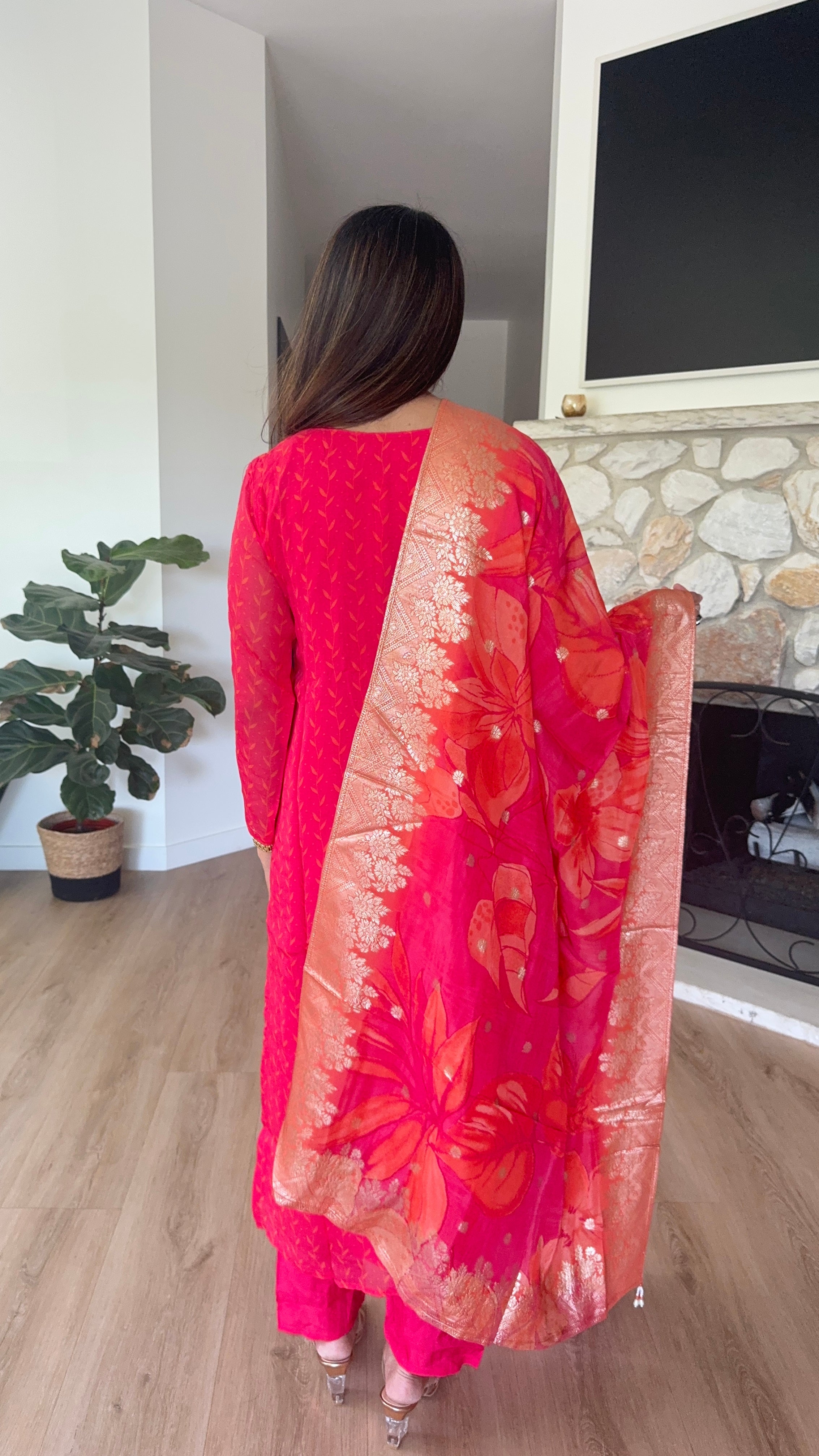Bright red soft organza printed kurta set with red organza dupatta
