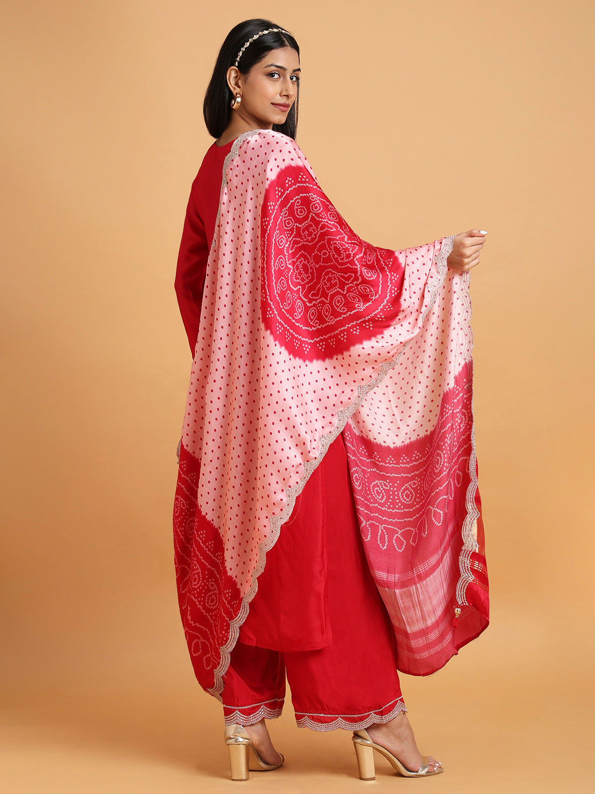 Red kurta set with pink satin bandhni print dupatta