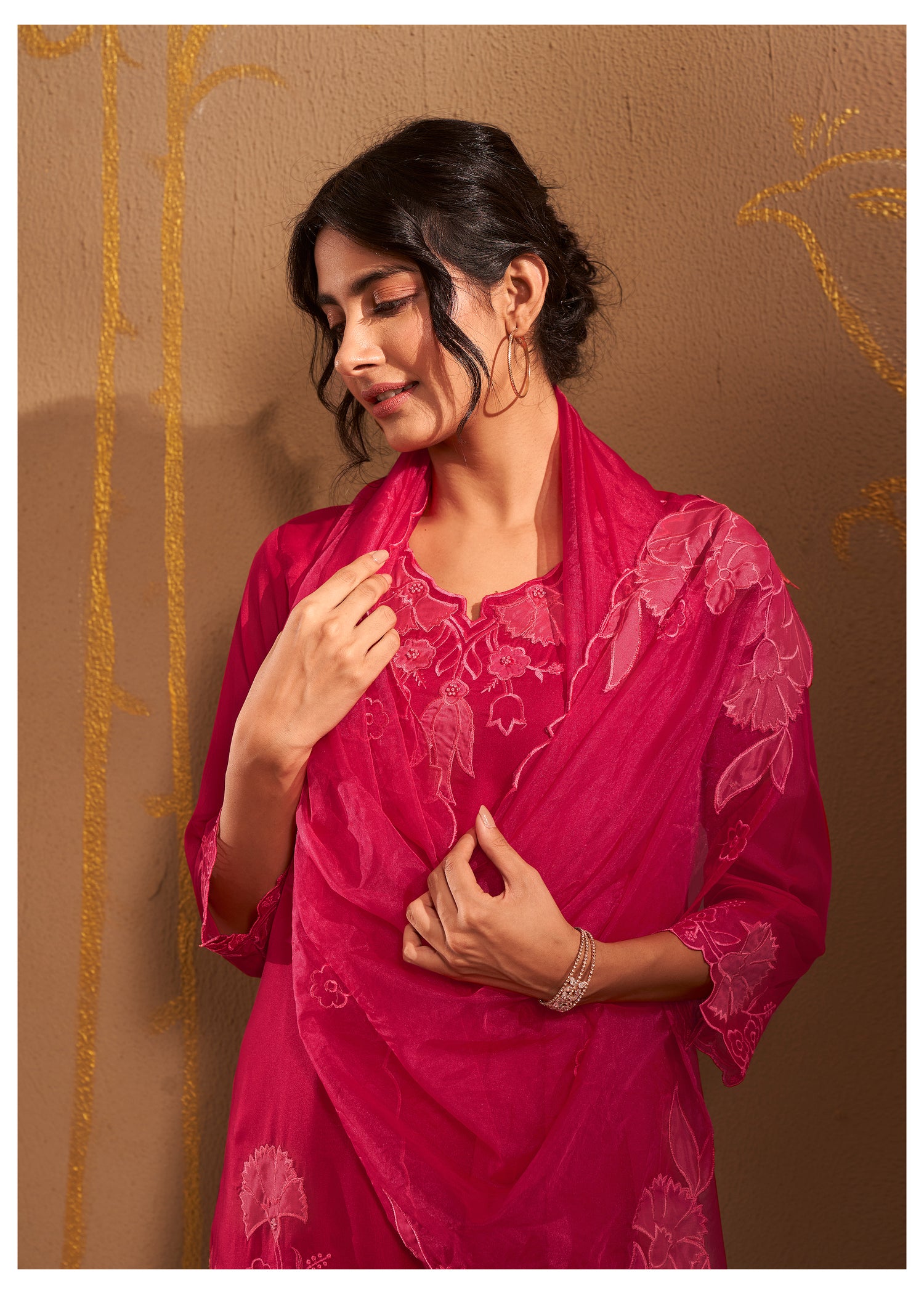 Deep pink floral applique kurta with pink dupatta