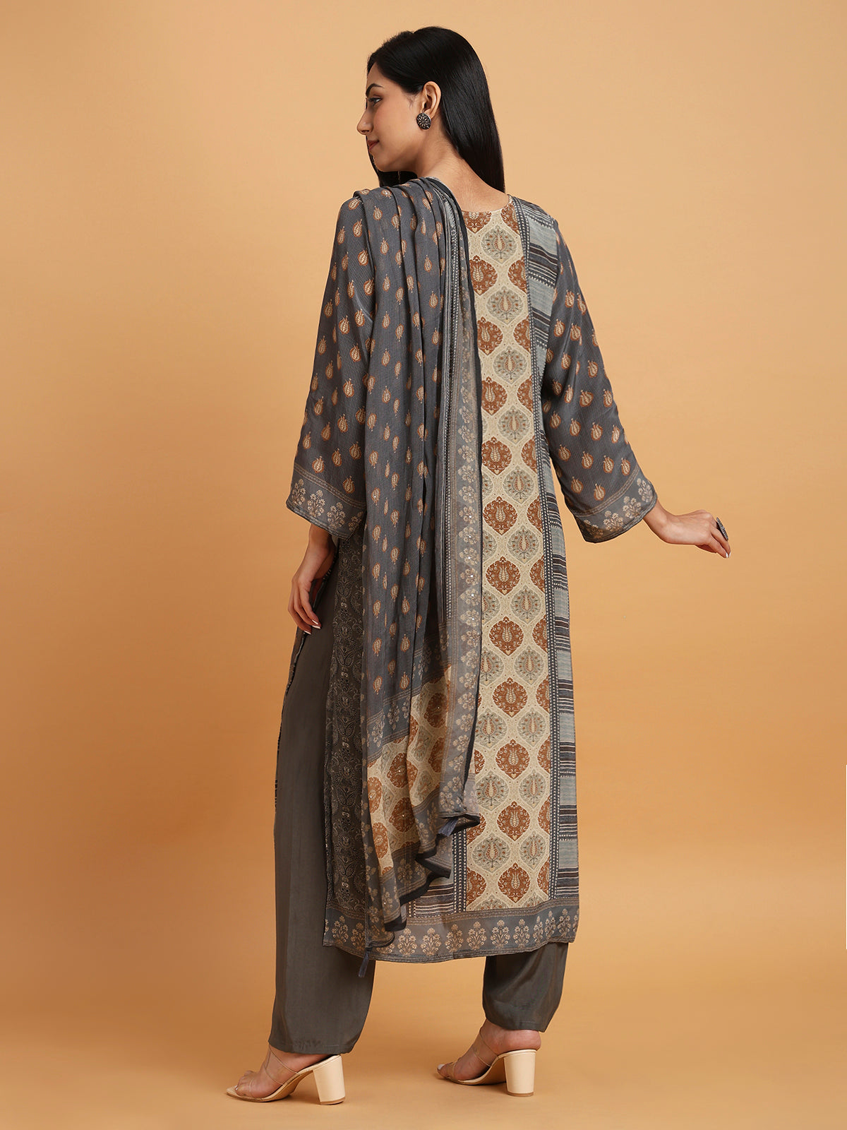 Grey pure crepe printed kurta set with printed dupatta