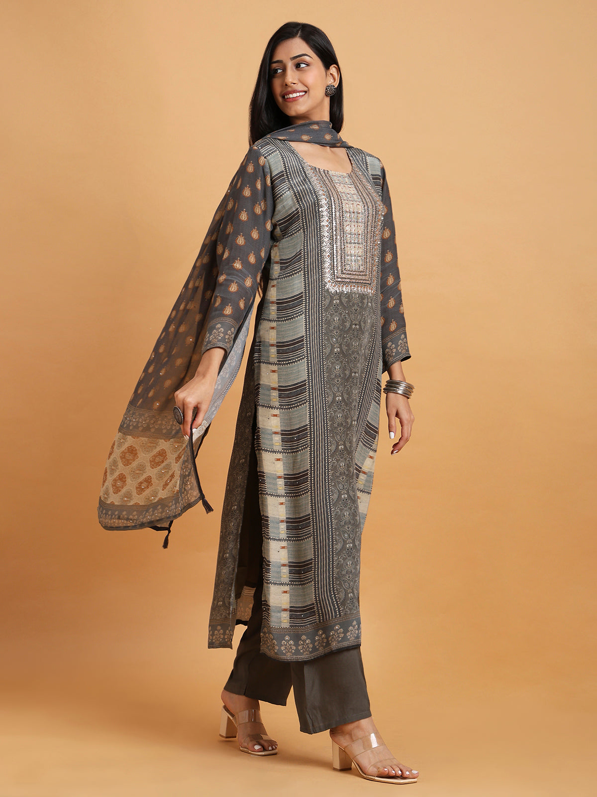 Grey pure crepe printed kurta set with printed dupatta