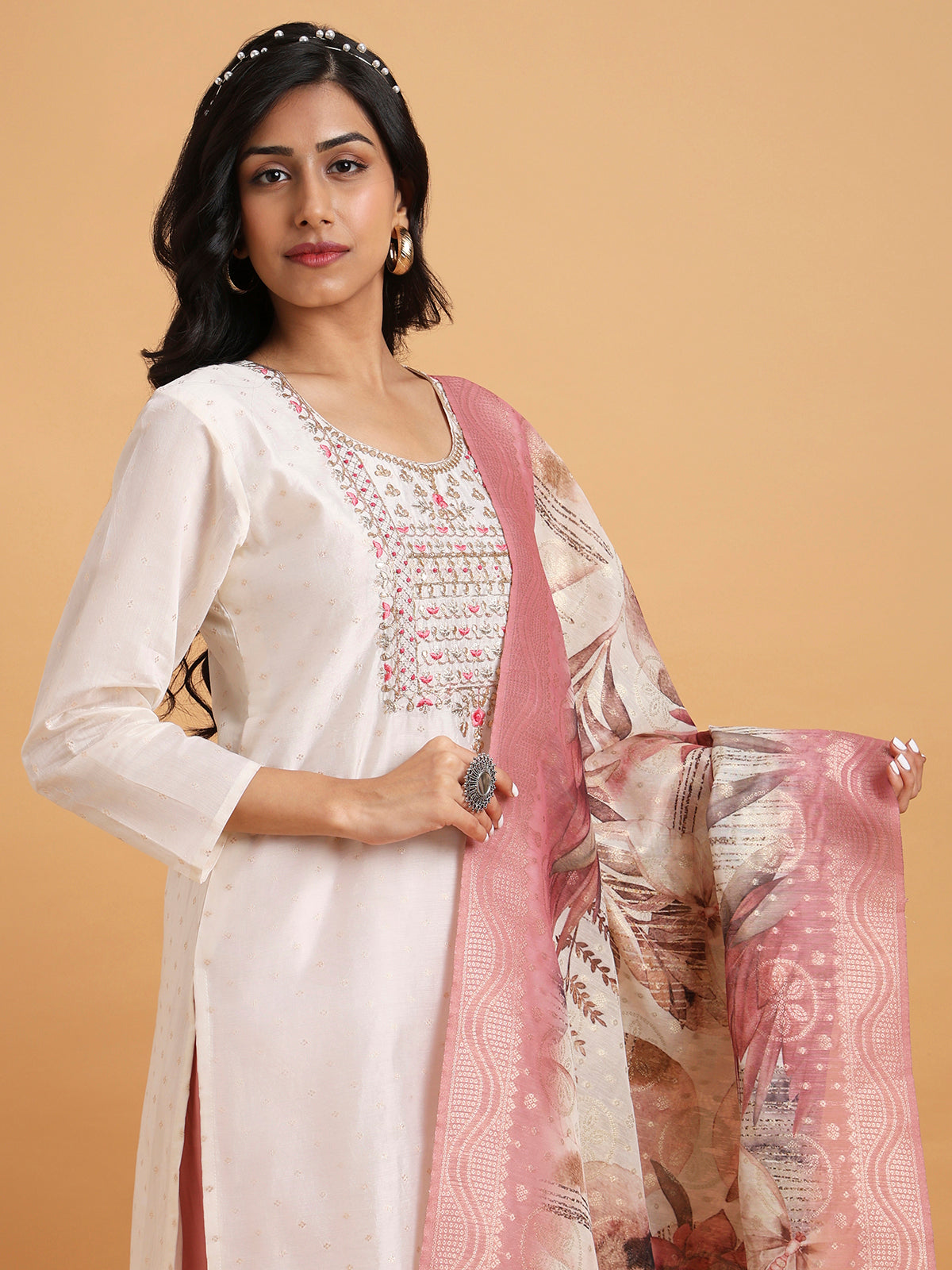 Ivory kurta set with pink printed dupatta