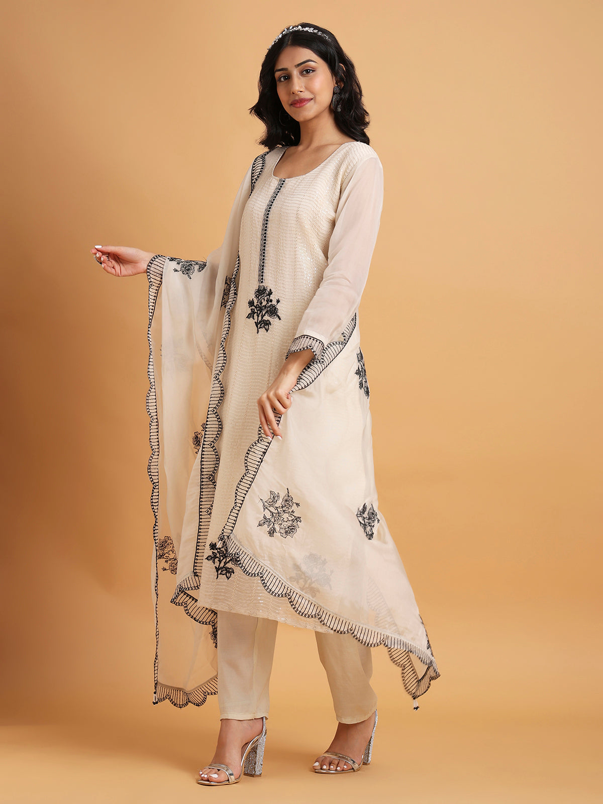 Ivory sequin kurta set with black and white scallop dupatta