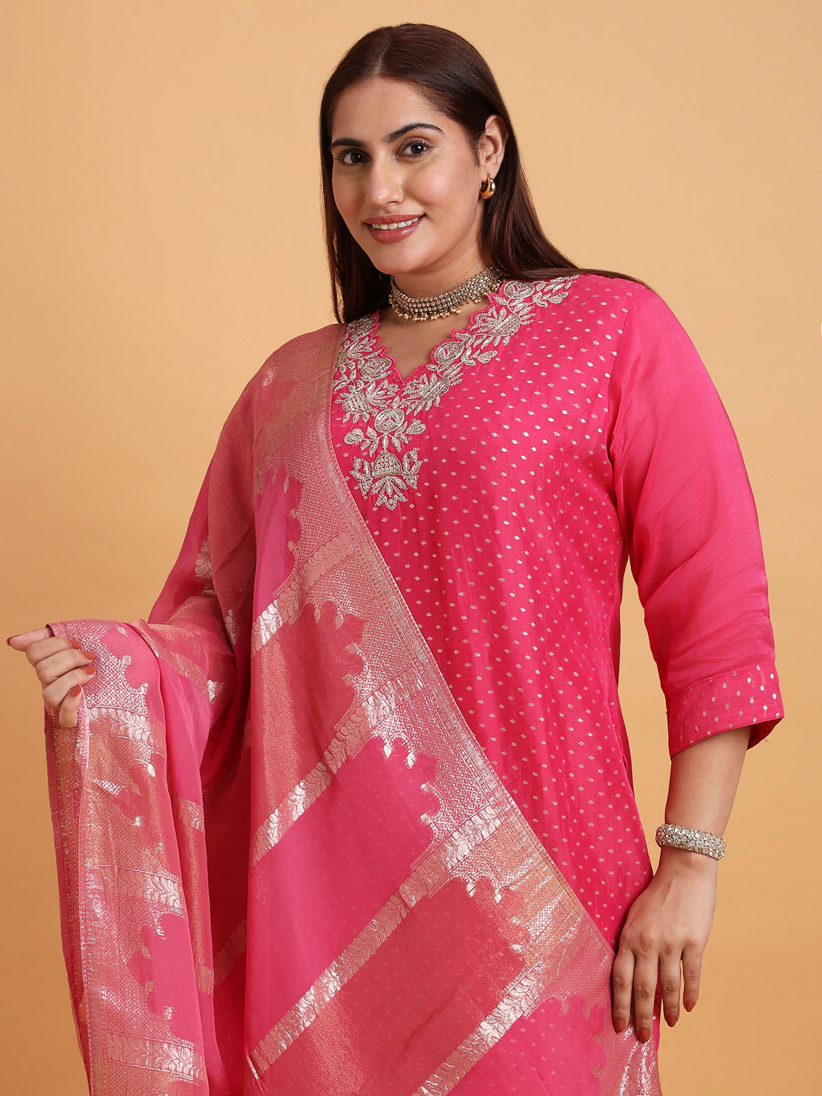 Pink woven kurta set with cutwork neckline