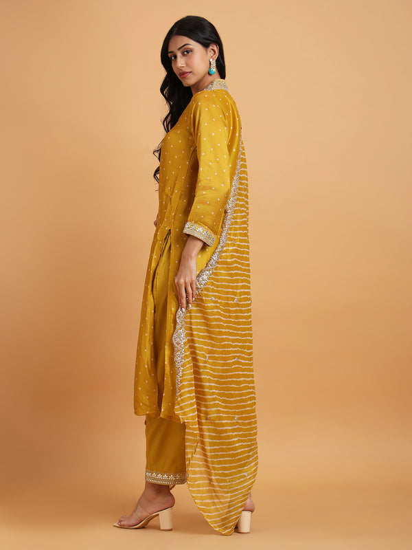 Mustard yellow collared v-neck kurta set with leheriya dupatta