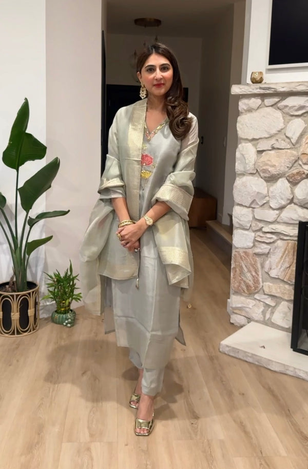 Silver grey shimmer tissue V-neck kurta set