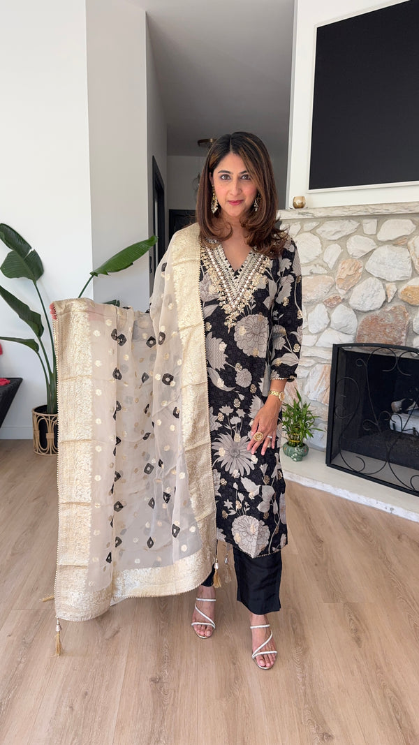 Black and ivory soft organza printed v-neck kurta set with organza dupatta