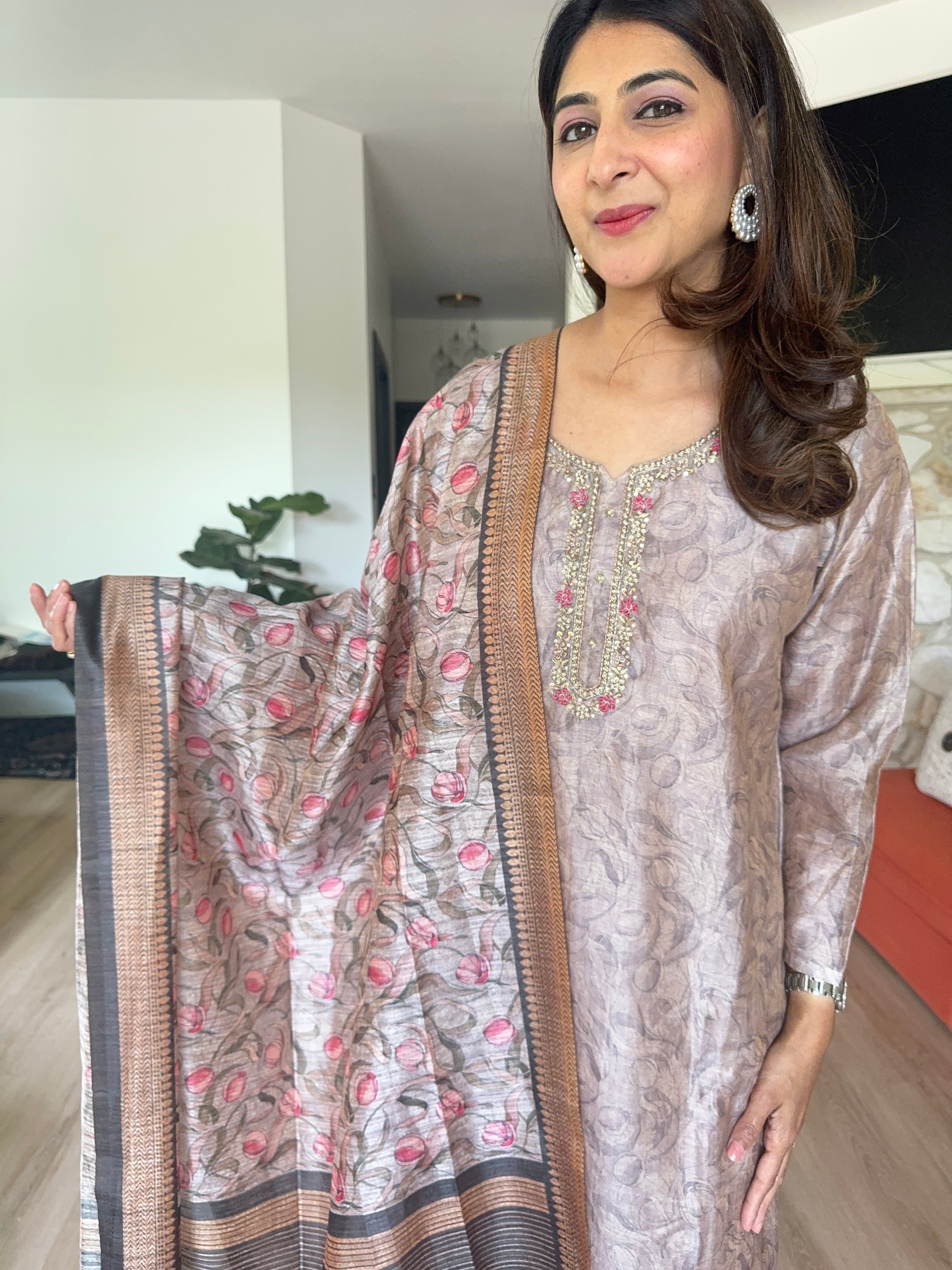 Light mauve chanderi kurta set with handloom printed dupatta