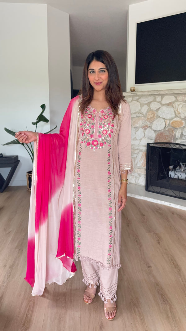 Pale pink cotton kurta set with two tone chiffon dupatta