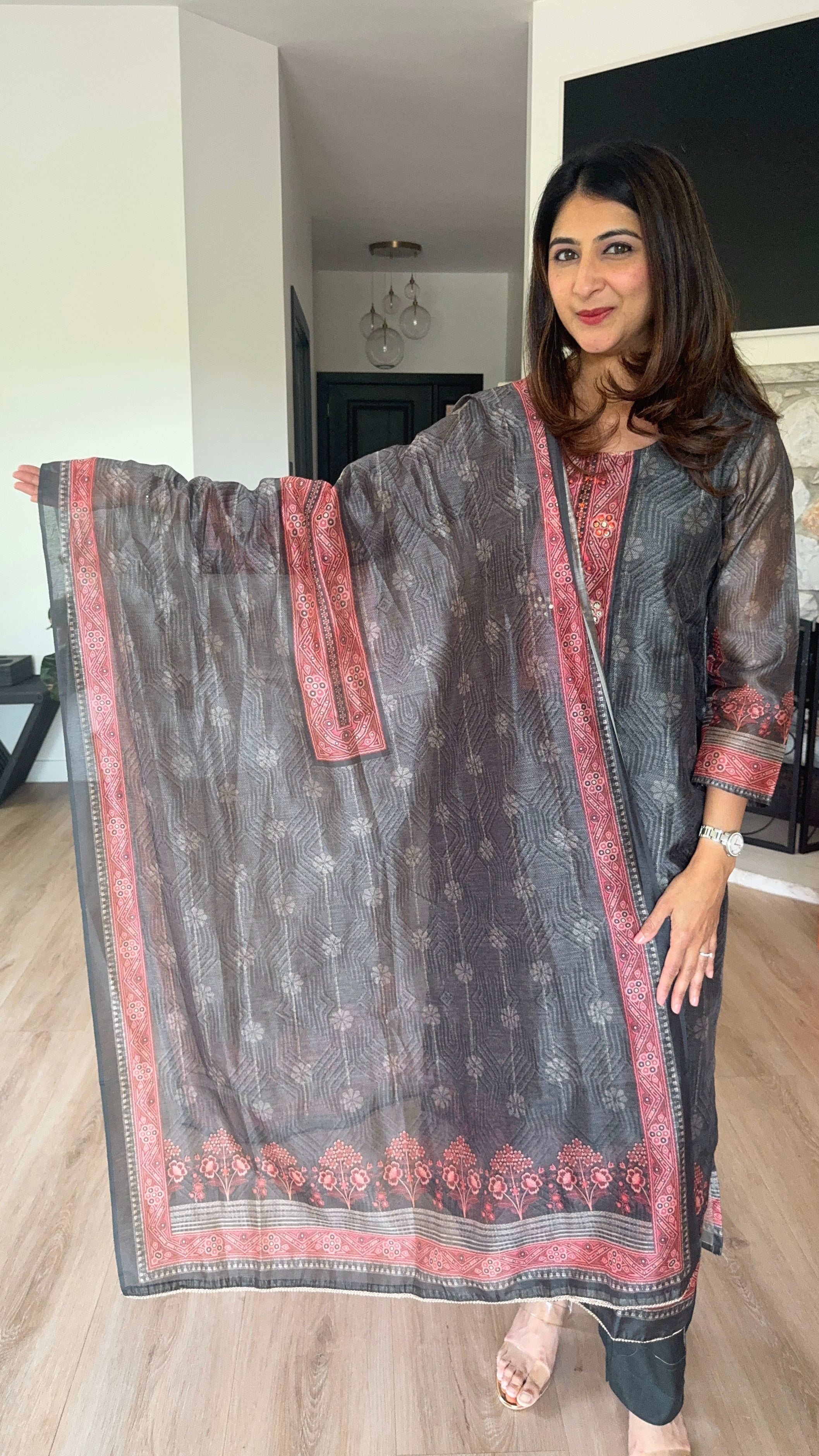 Dark grey with red chanderi kurta set with chanderi dupatta