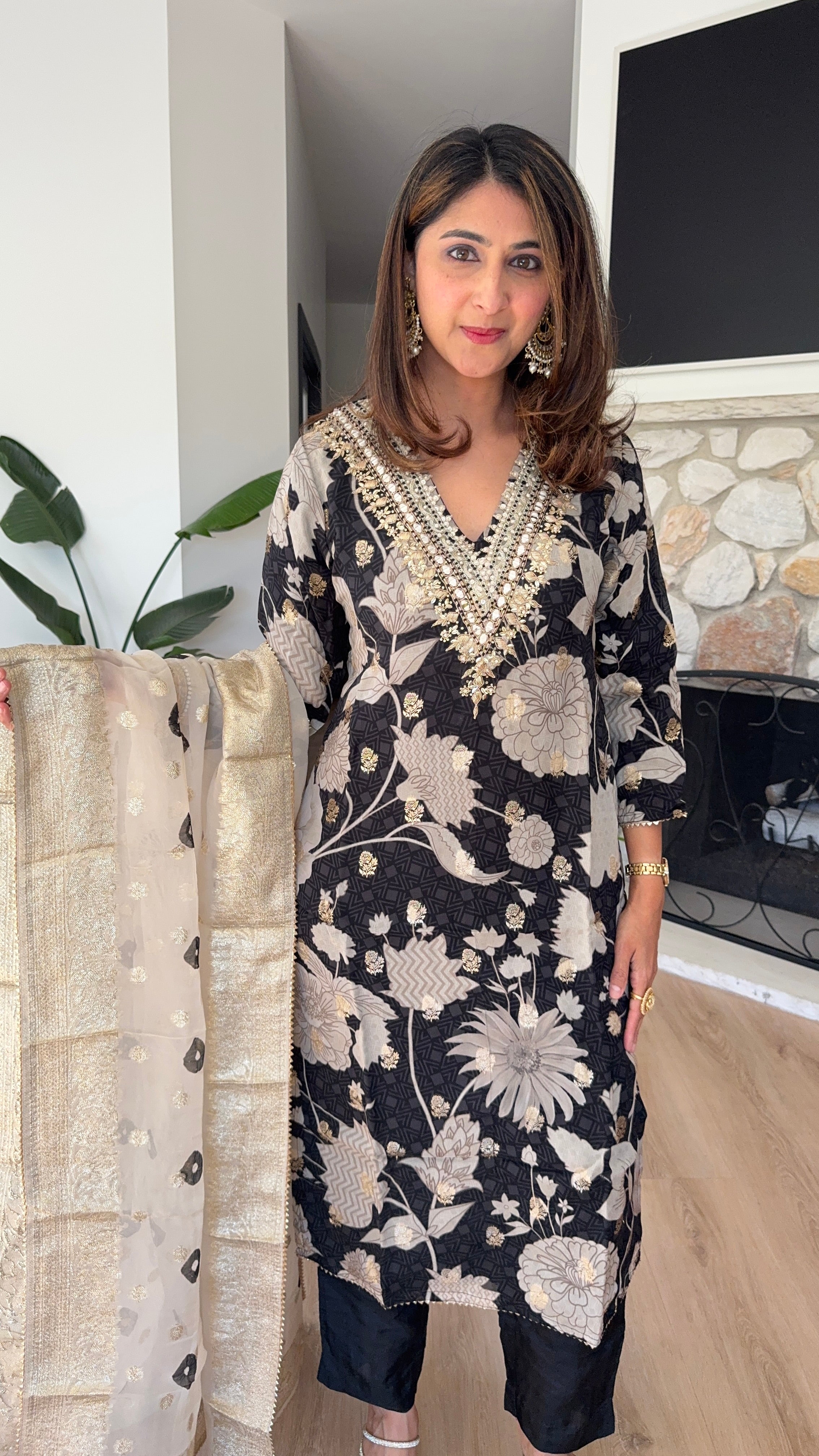 Black and ivory soft organza printed v-neck kurta set with organza dupatta