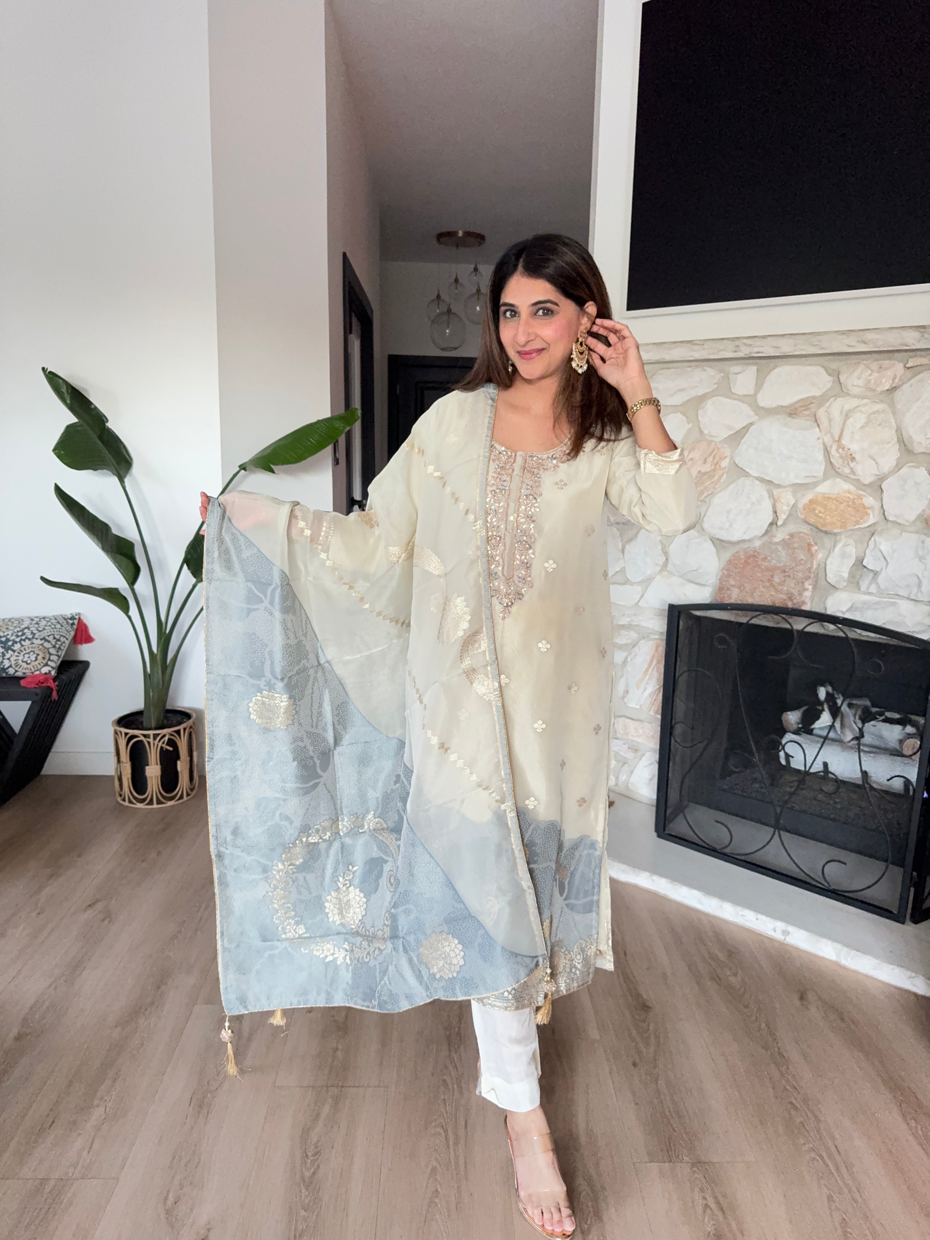 Ivory and blue tissue kurta set with tissue dupatta