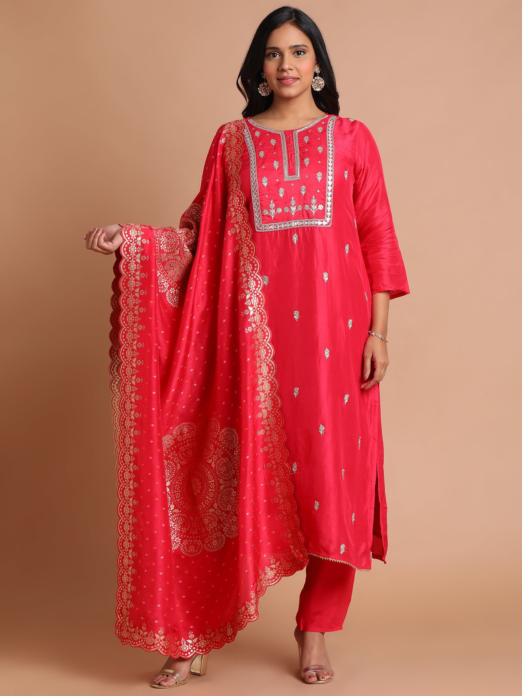 Red embroidered kurta set with brocade scallop dupatta