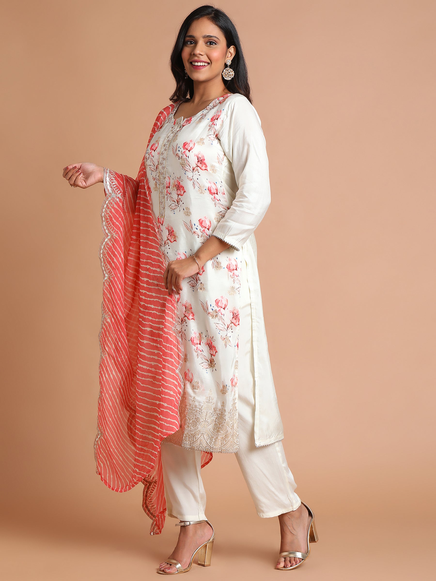 White floral kurta set with red tie dye scallop dupatta