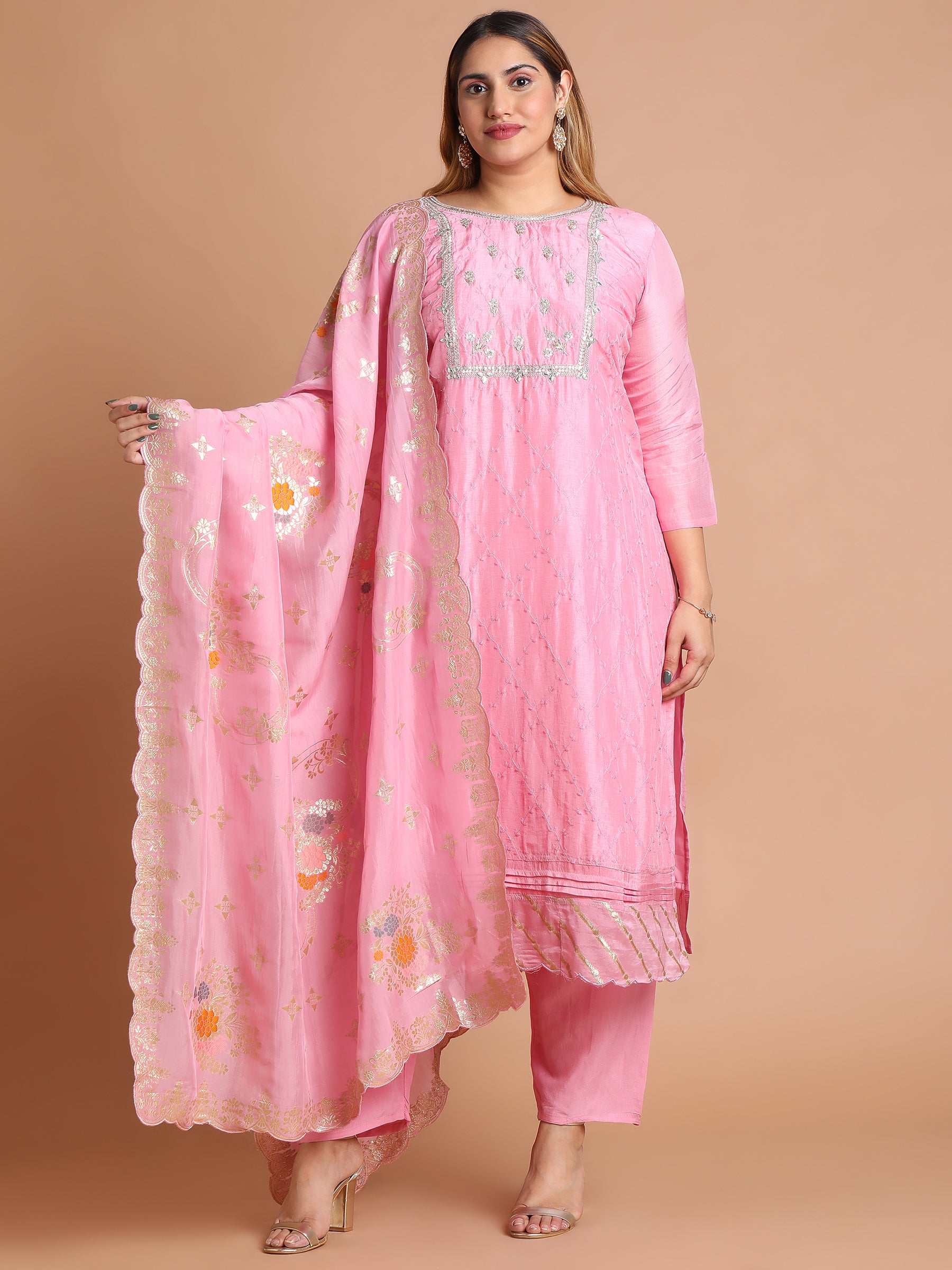 Rose-pink-embroidered-kurta-set-with-scallop-dupatta