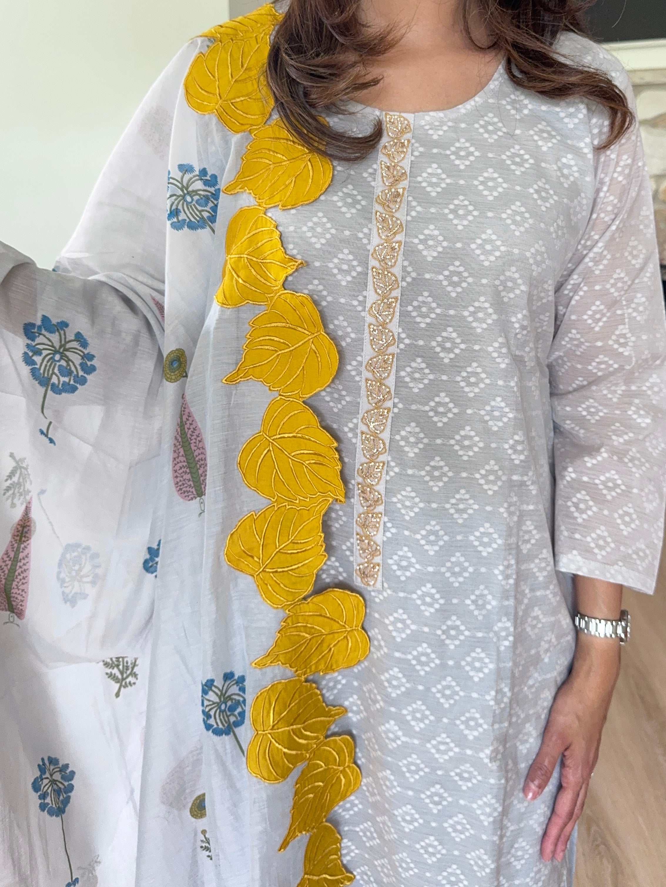 Light grey mul chanderi kurta set with yellow leaf cutwork dupatta