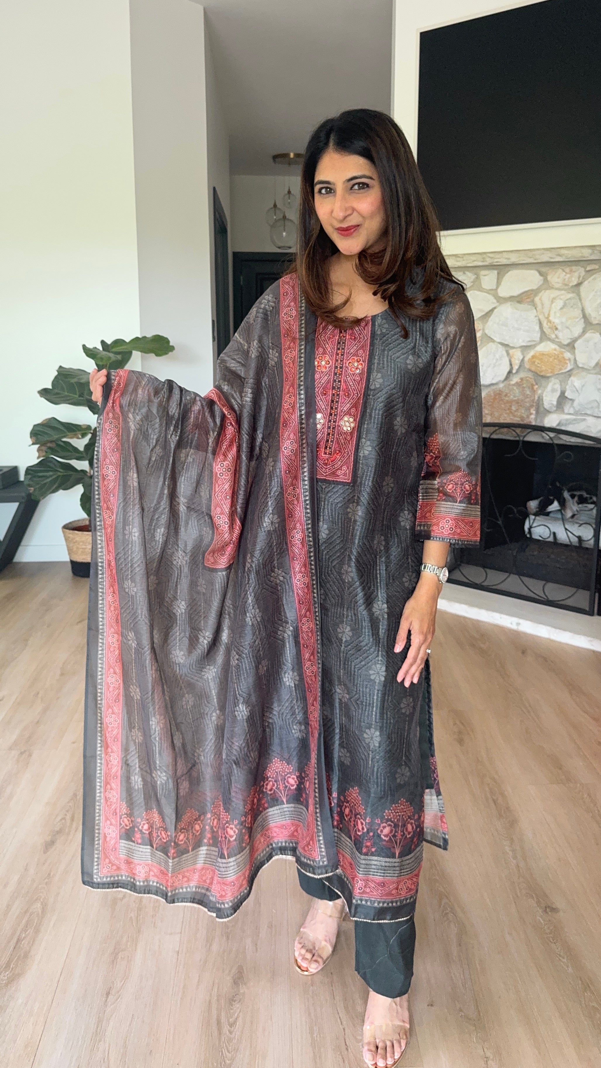 Dark grey with red chanderi kurta set with chanderi dupatta