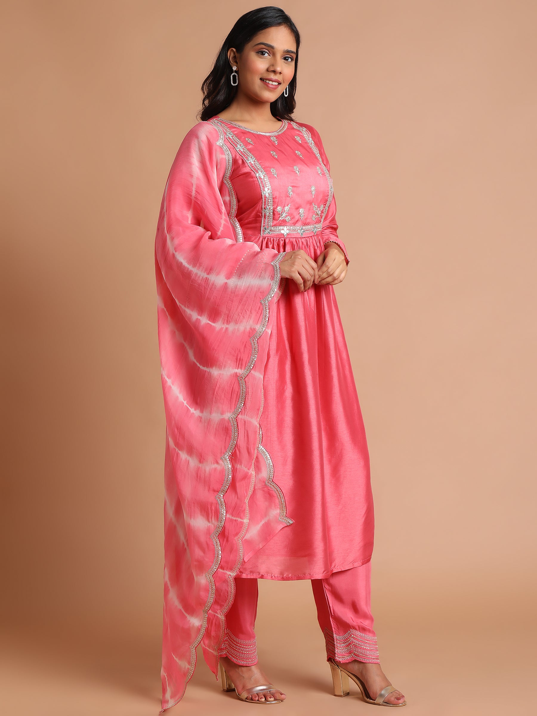 Coral pink embroidered pleated kurta set with tie dye scallop dupatta