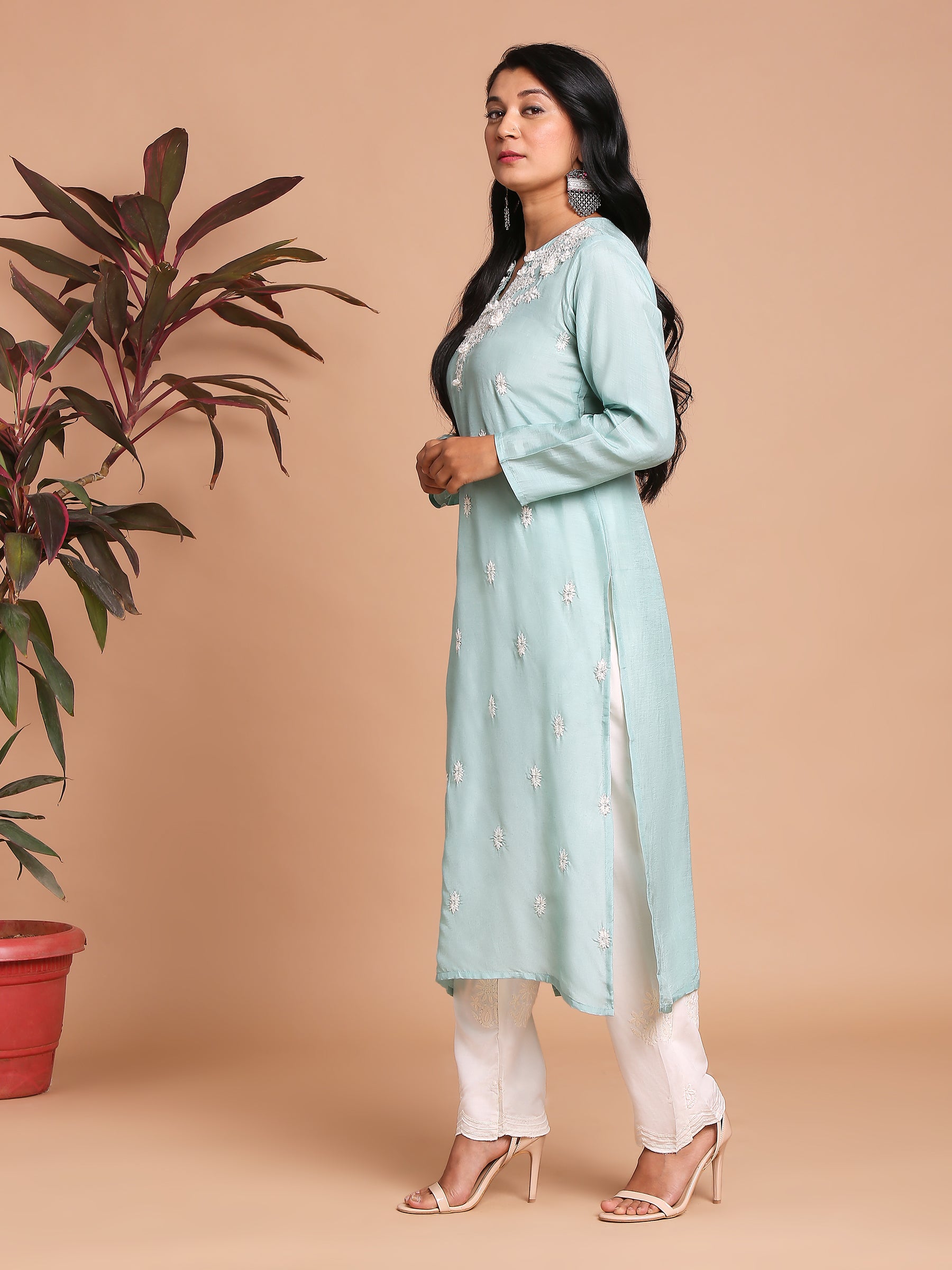 Blue threadwork kurta with white pants