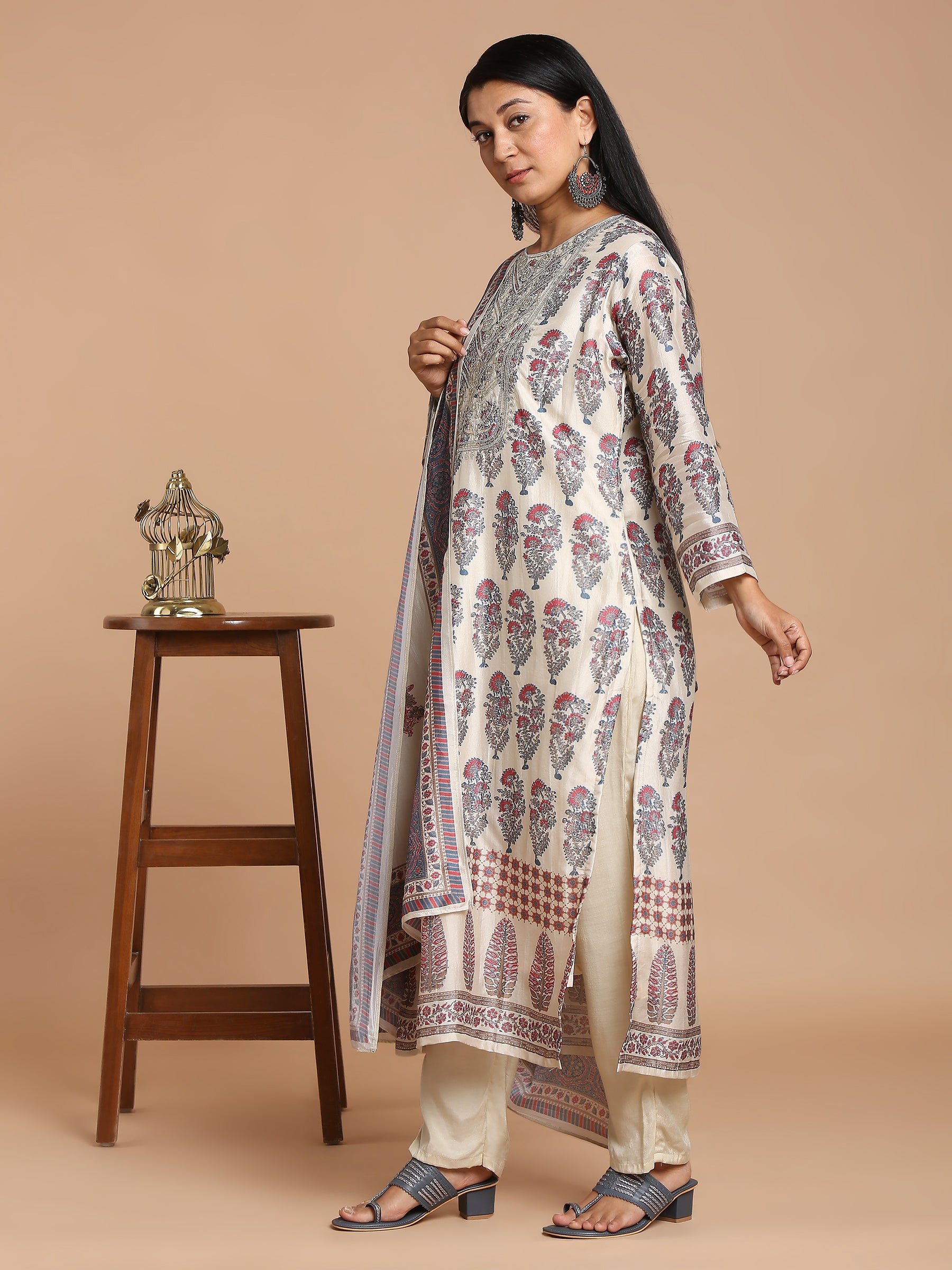 Cream printed kurta with pants and dupatta