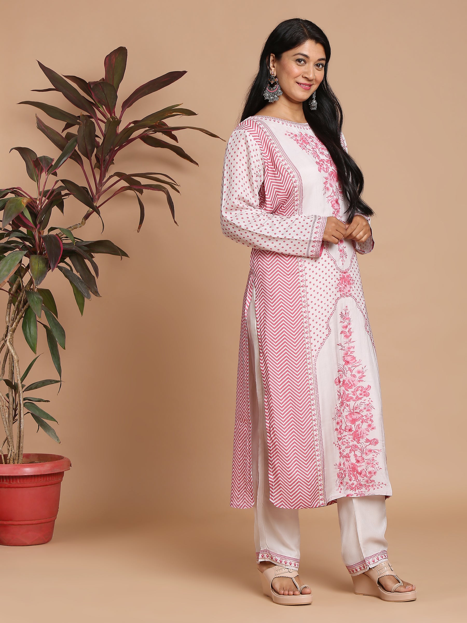 Light grey and pink printed kurta with pants