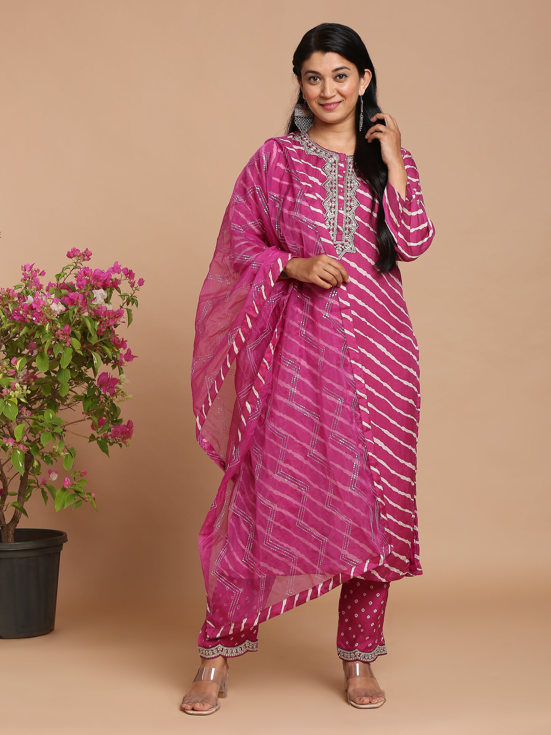 Magenta leheriya kurta with pants and dupatta