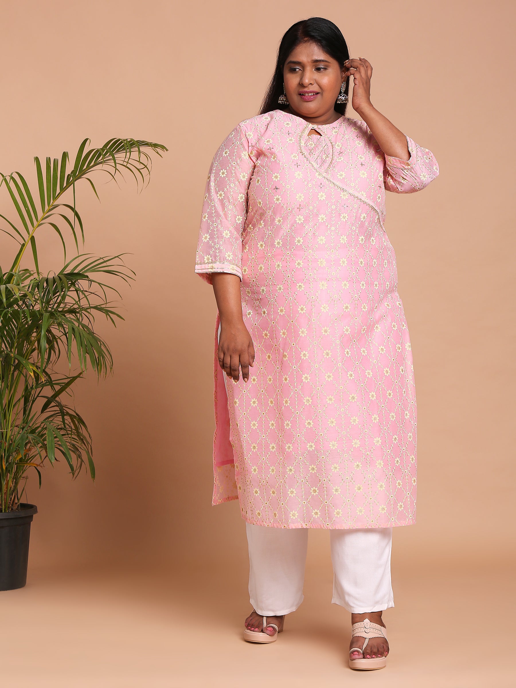 Rose pink threadwork kurta with white pants